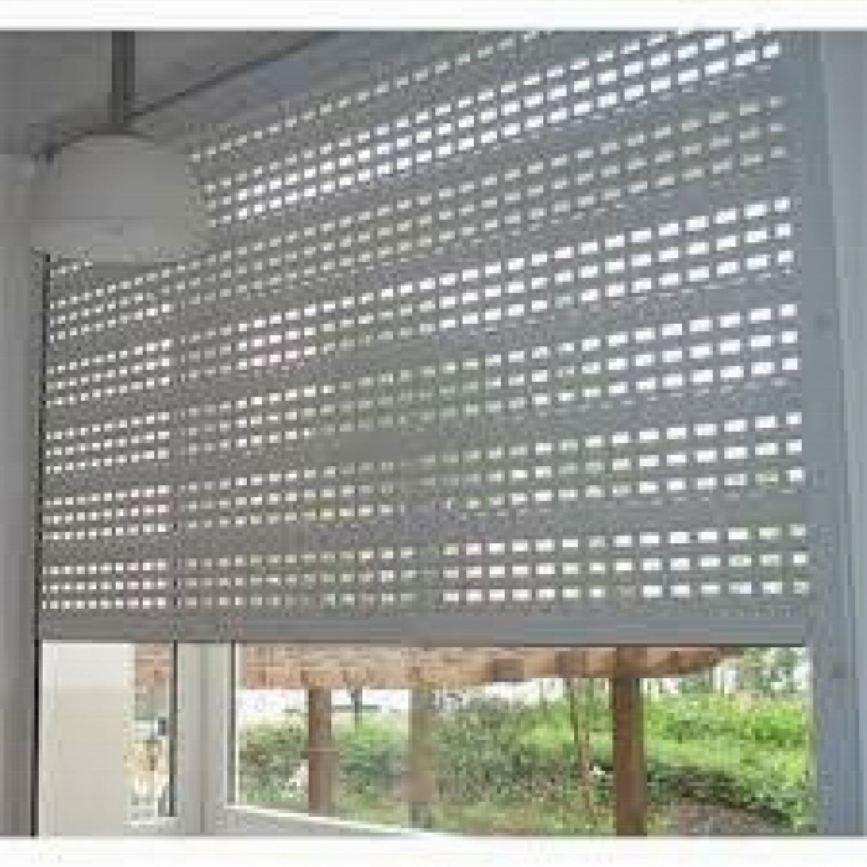  Cửa hàng bán Mẫu Cửa Cuốn Mắt Cáo SV1674  nhập khẩu 